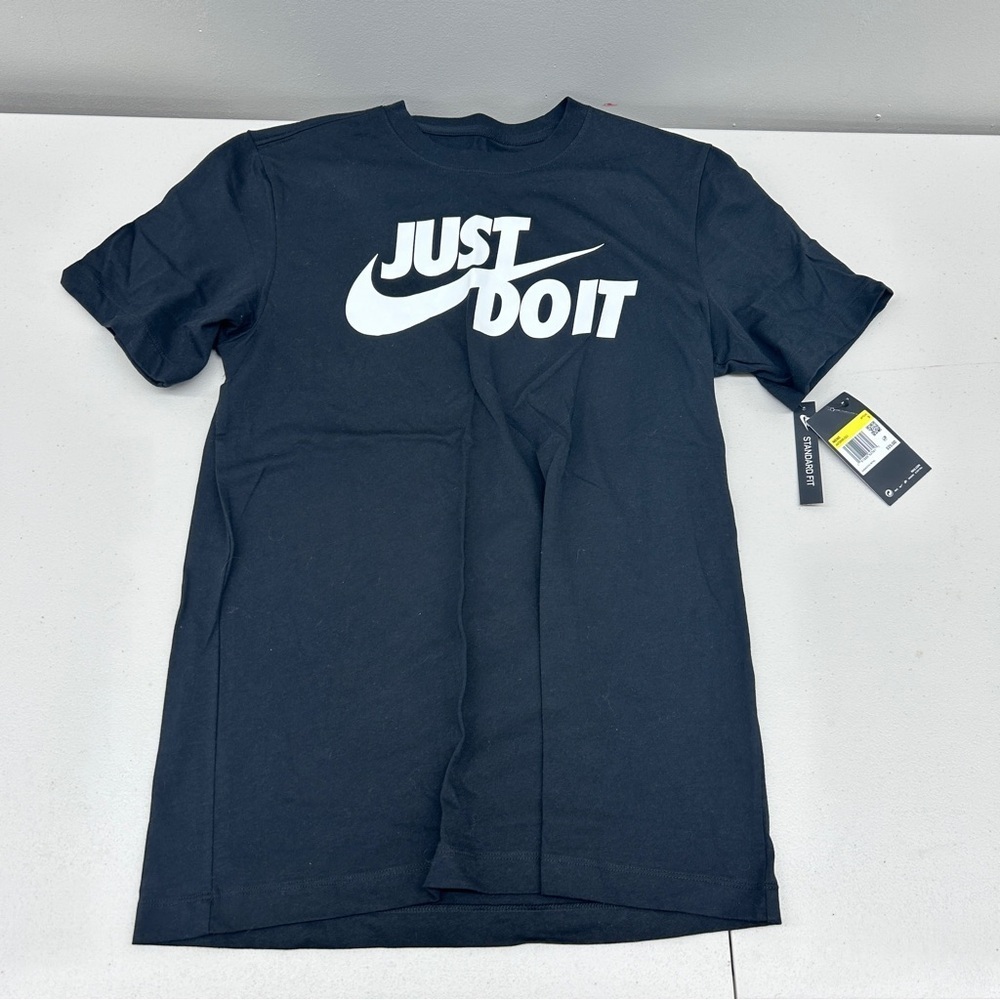 Nike Black and White Short Sleeve Tee
